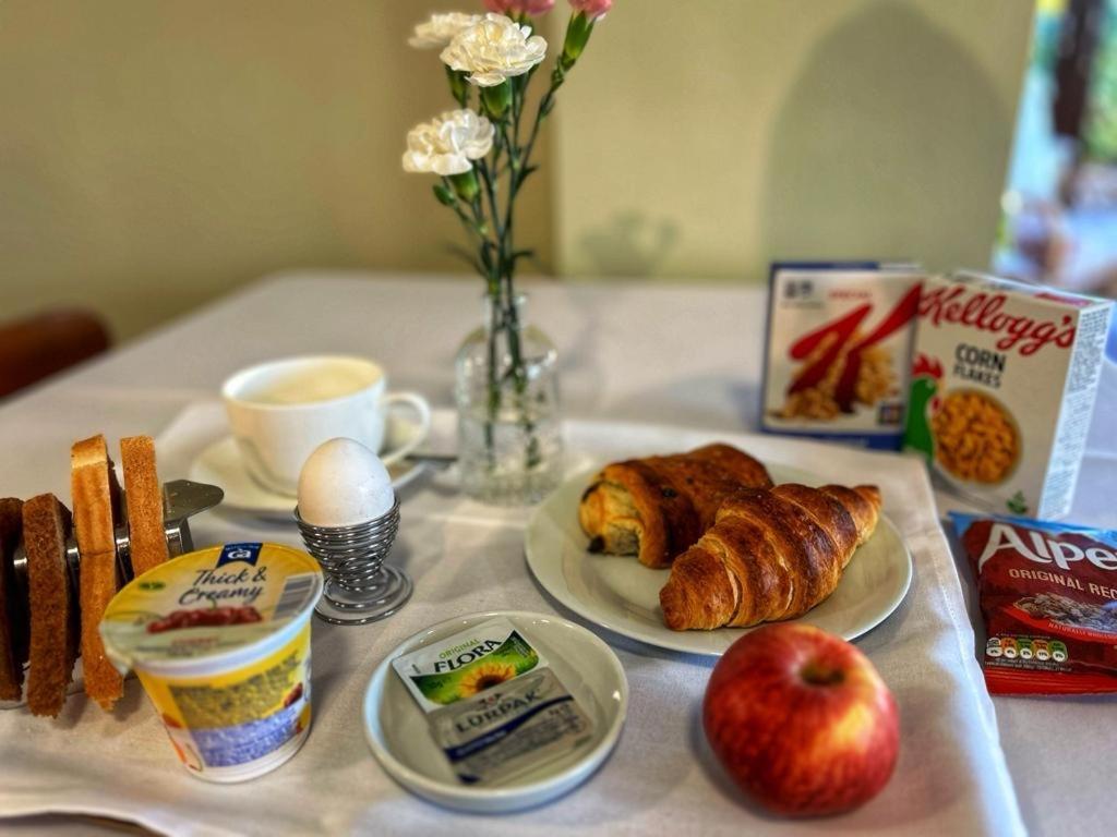 Church Farm Guest House Horsford Экстерьер фото